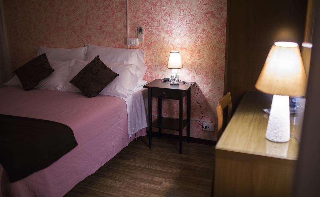 Quari Hotel Restaurant & Pizza Cologna Veneta 客房 照片